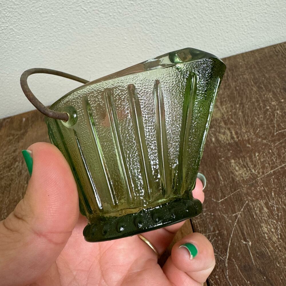 Vintage Hazel Atlas Little Coal Bucket Ashtray With Handle Green Glass - Picture 3 of 8